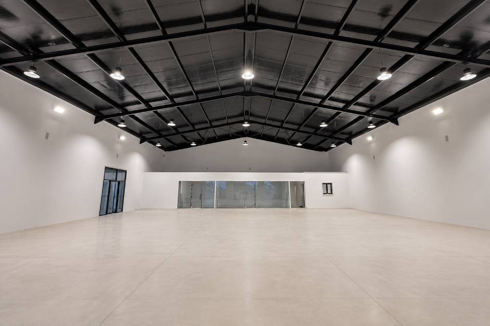 Hangar | Super Lux | Al-Hawari